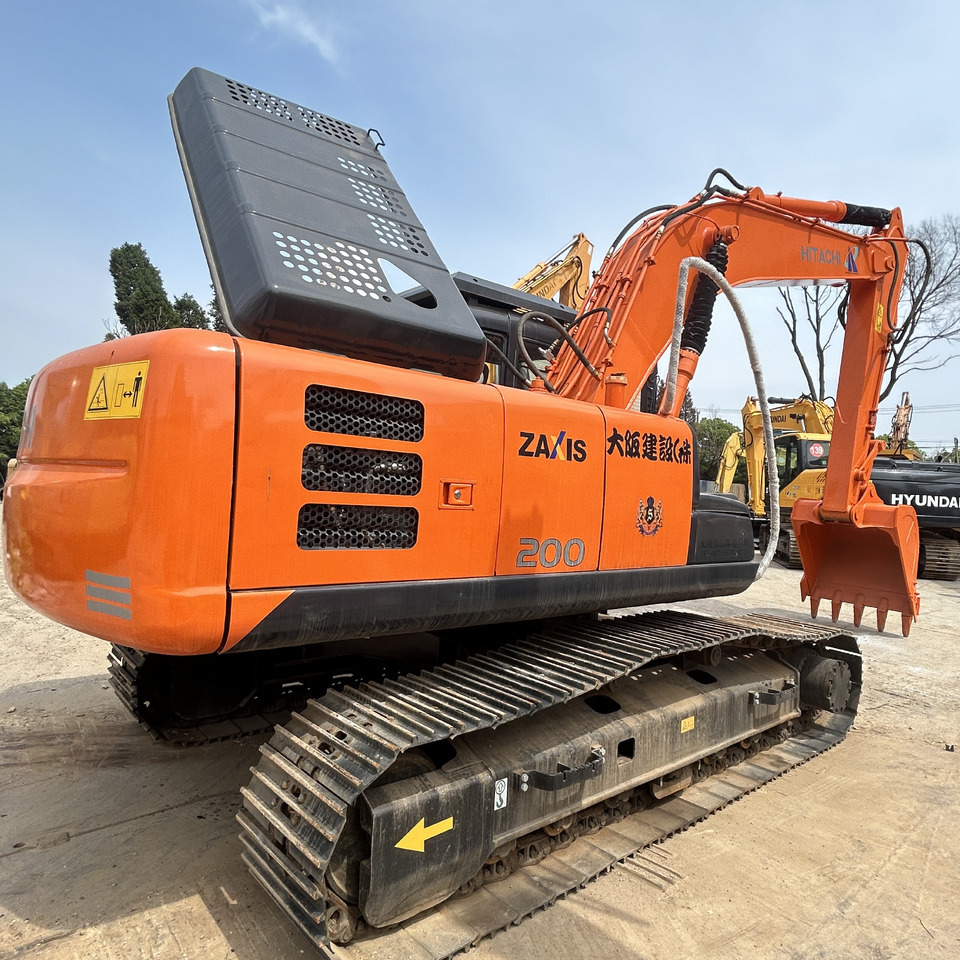 Hitachi ZX200 Excavator - حفارات زحافة: صور 2 Hitachi ZX200 Excavator - حفارات زحافة: صور 2