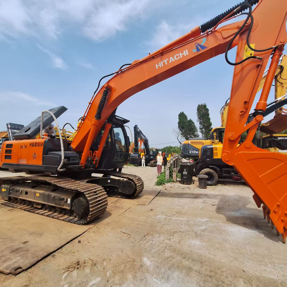 Hitachi ZX200G Excavator - حفارات زحافة: صور 2 Hitachi ZX200G Excavator - حفارات زحافة: صور 2