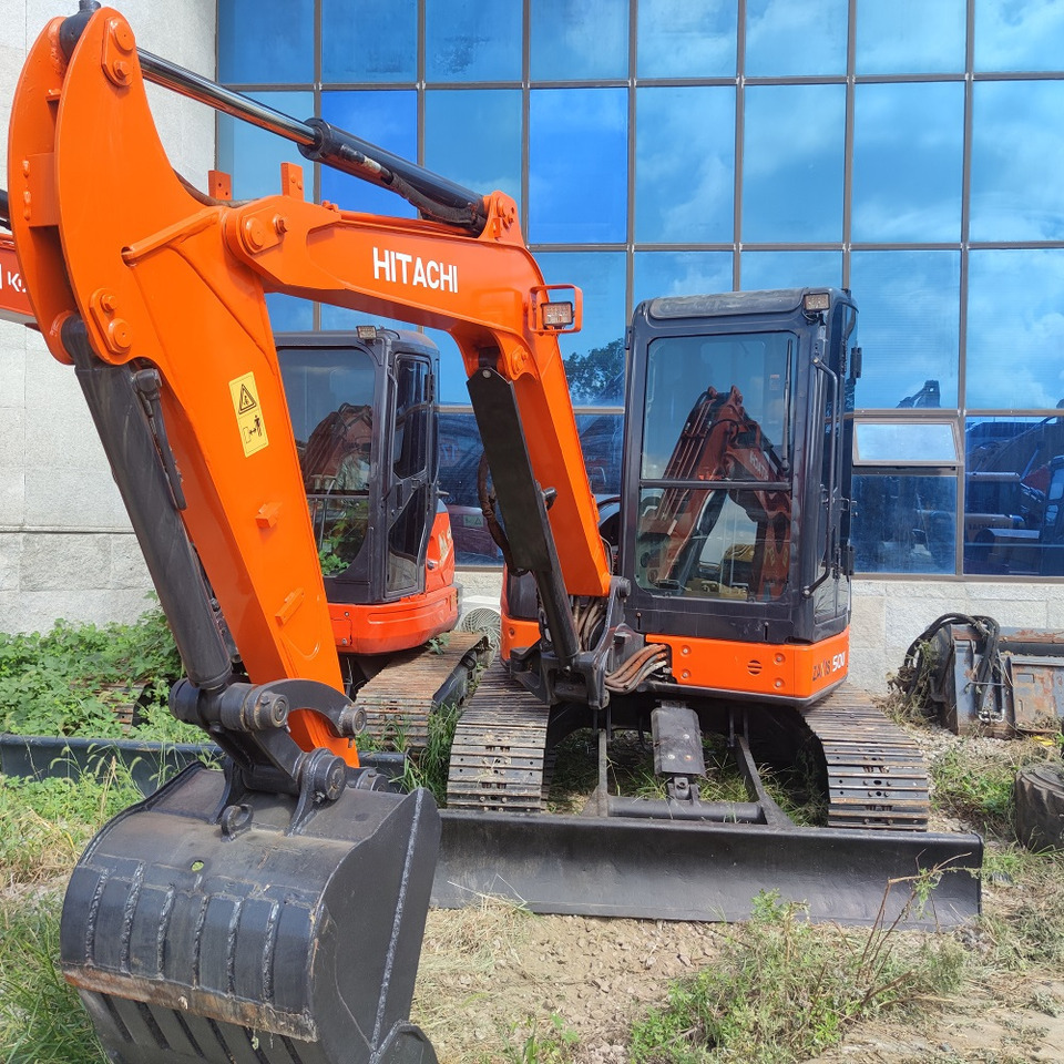 Hitachi ZX50 Excavator - حفارات زحافة: صور 3 Hitachi ZX50 Excavator - حفارات زحافة: صور 3