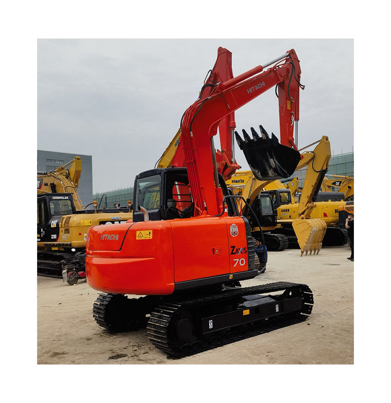 Hitachi ZX70 Excavator - حفارات زحافة: صور 1 Hitachi ZX70 Excavator - حفارات زحافة: صور 1