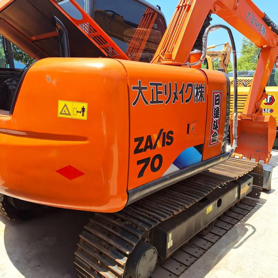 Hitachi ZX70 Excavator - حفارات زحافة: صور 3 Hitachi ZX70 Excavator - حفارات زحافة: صور 3