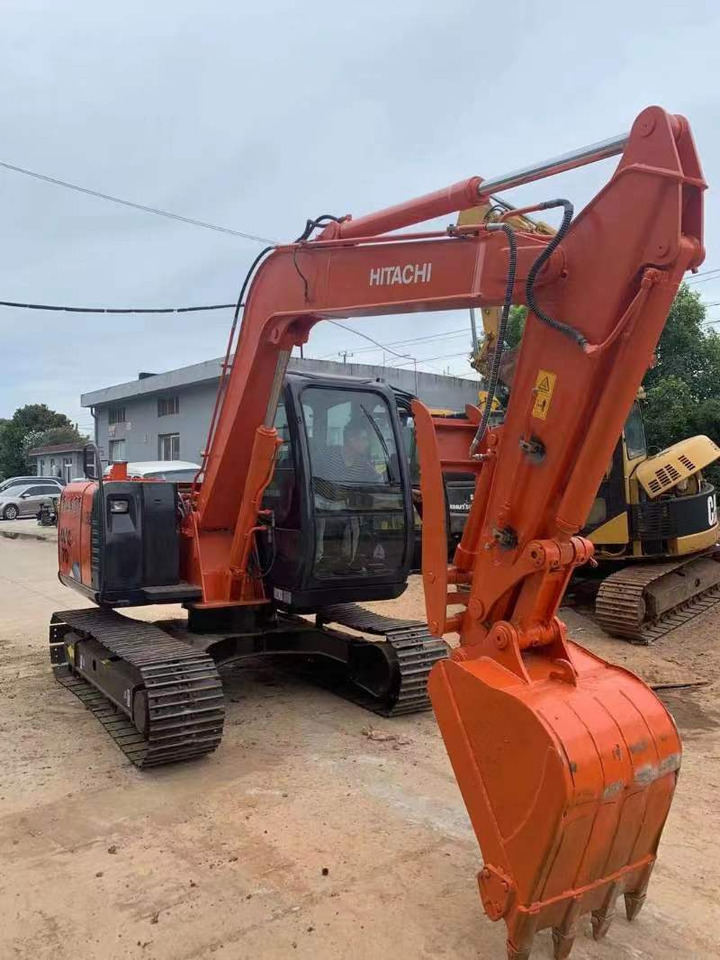 Hitachi ZX70 Excavator - حفارات زحافة: صور 3 Hitachi ZX70 Excavator - حفارات زحافة: صور 3