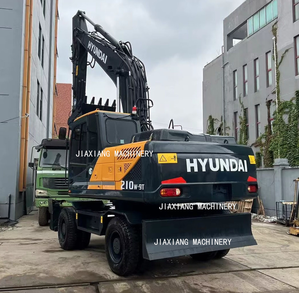 Hyundai 210w-9 wheel excavator - حفارة على عجلات: صور 2 Hyundai 210w-9 wheel excavator - حفارة على عجلات: صور 2