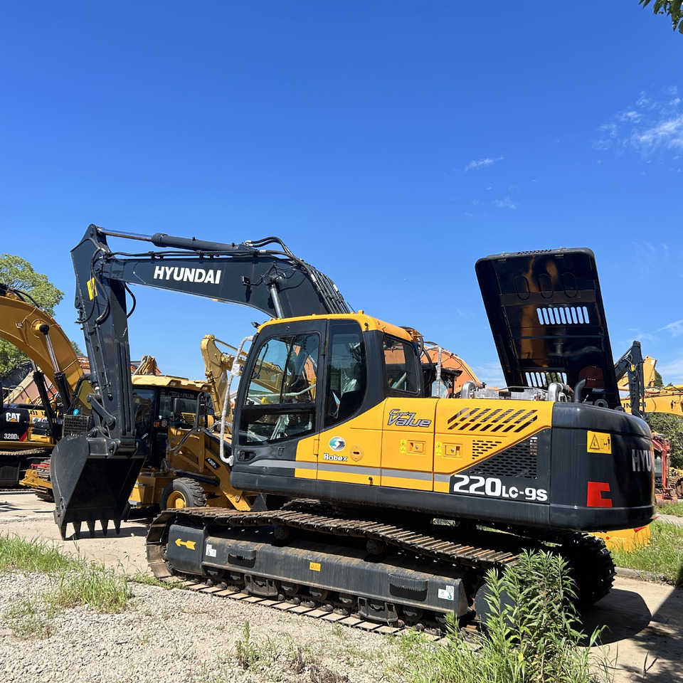 Hyundai 220LC-9S Excavator - حفارات زحافة: صور 3 Hyundai 220LC-9S Excavator - حفارات زحافة: صور 3