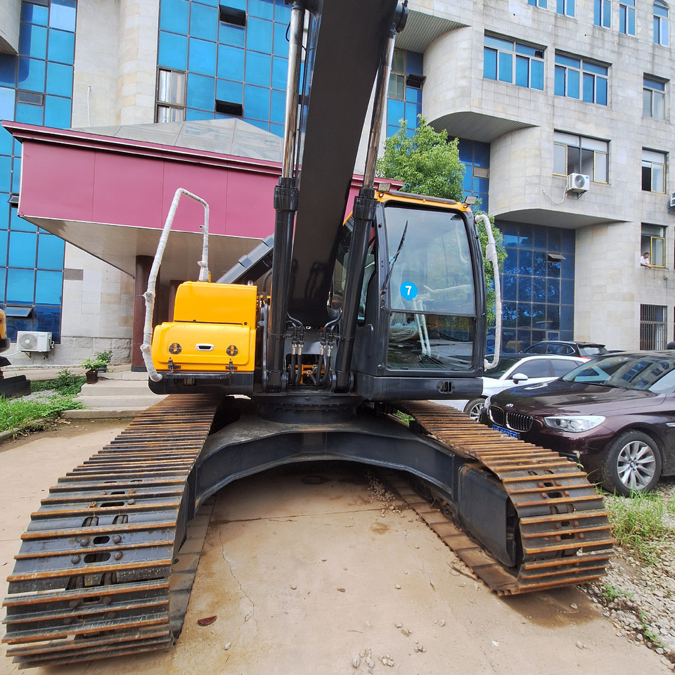 Hyundai 220LC-9S Excavator - حفارات زحافة: صور 3 Hyundai 220LC-9S Excavator - حفارات زحافة: صور 3