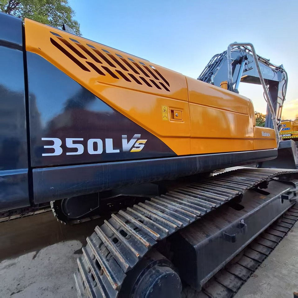 Hyundai 350LVS excavator - حفارة على عجلات: صور 4 Hyundai 350LVS excavator - حفارة على عجلات: صور 4