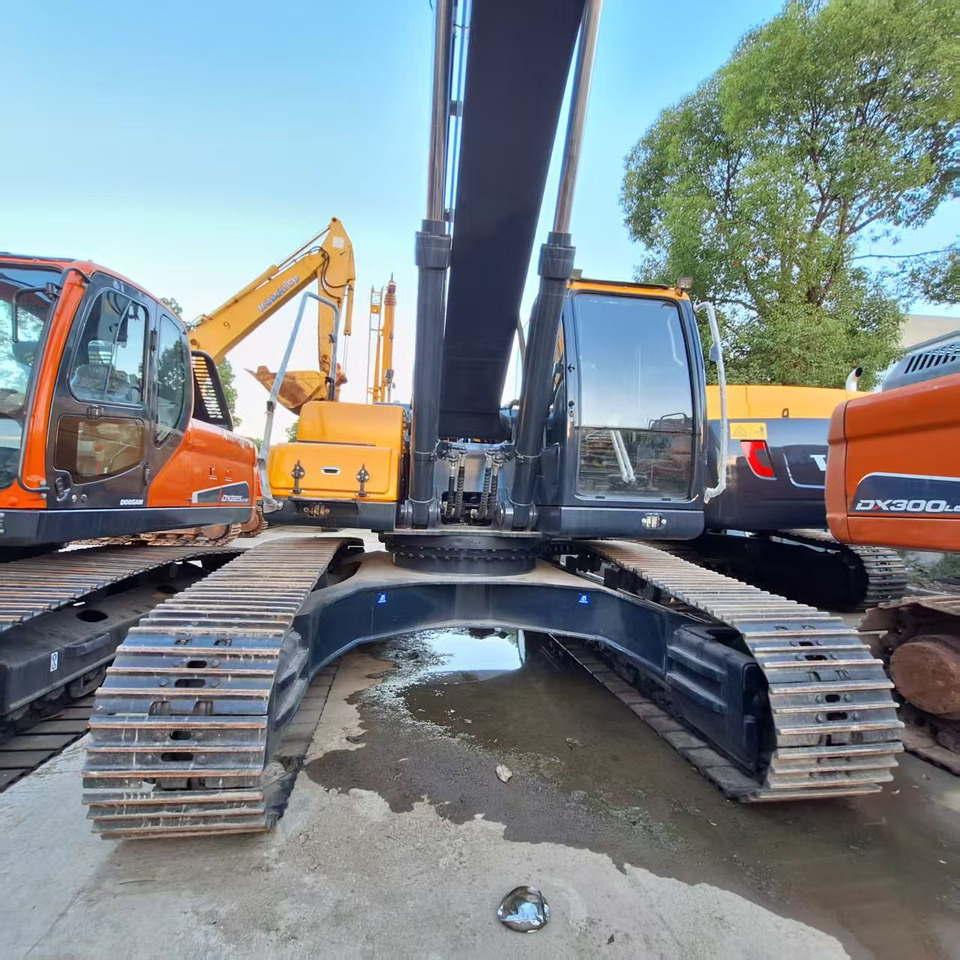 حفارة على عجلات Hyundai 350LVS  excavator: صور 6