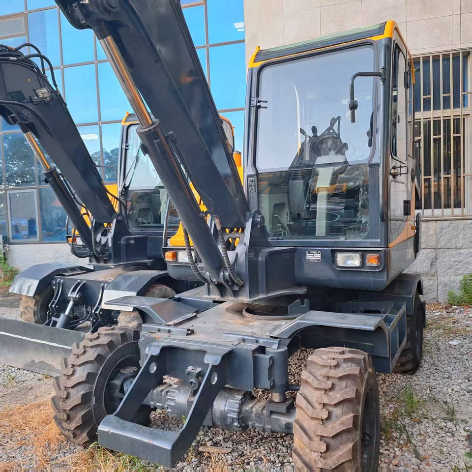 Hyundai 60wvs excavator - حفارة على عجلات: صور 2 Hyundai 60wvs excavator - حفارة على عجلات: صور 2