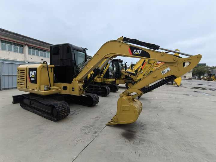 Japan original 6 ton mini used caterpillar cat 306E2 excavator in Shanghai for sale - حفارات زحافة: صور 4 Japan original 6 ton mini used caterpillar cat 306E2 excavator in Shanghai for sale - حفارات زحافة: صور 4