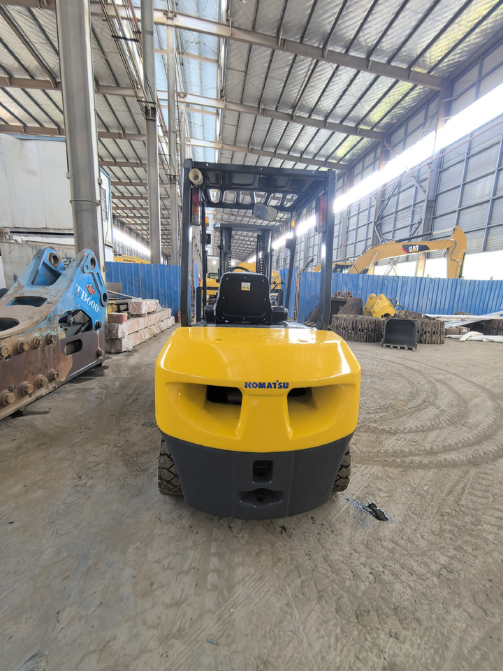 تأجير  Komatsu FD30 Forklift Komatsu FD30 Forklift: صور 6