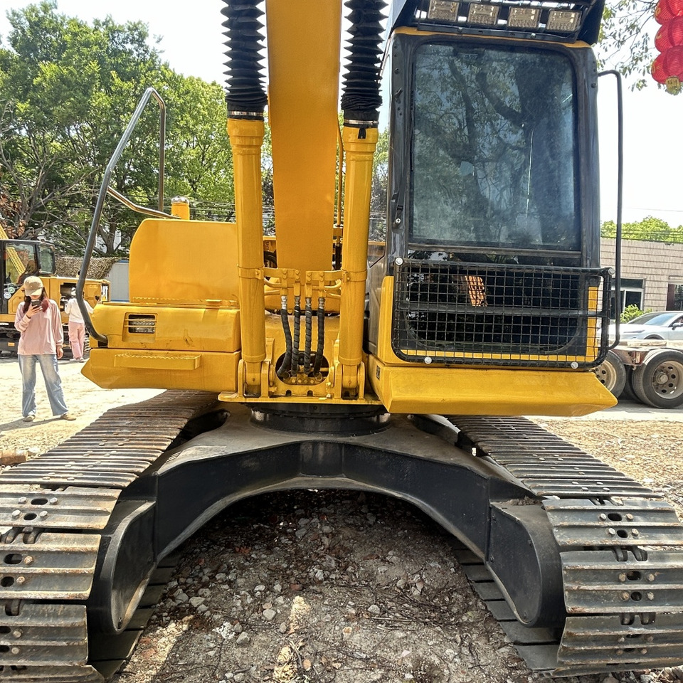 Komatsu PC130-7 Excavator - حفارات زحافة: صور 3 Komatsu PC130-7 Excavator - حفارات زحافة: صور 3