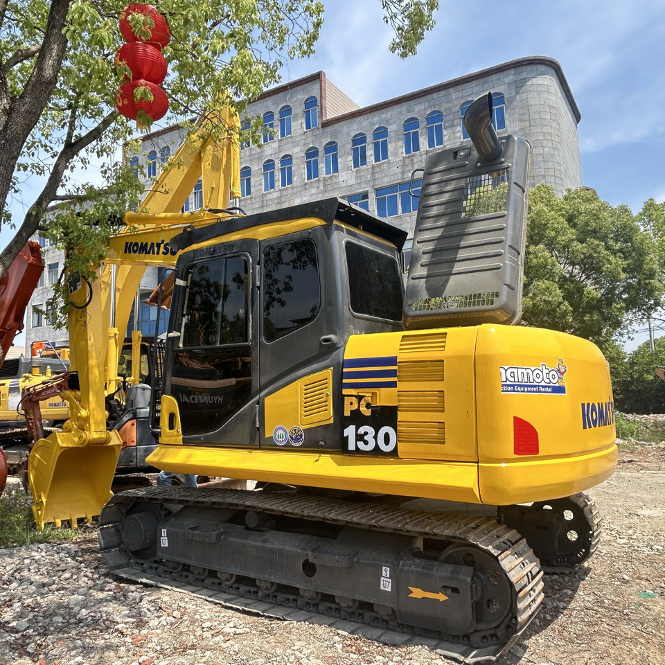 Komatsu PC130-7 Excavator - حفارات زحافة: صور 1 Komatsu PC130-7 Excavator - حفارات زحافة: صور 1