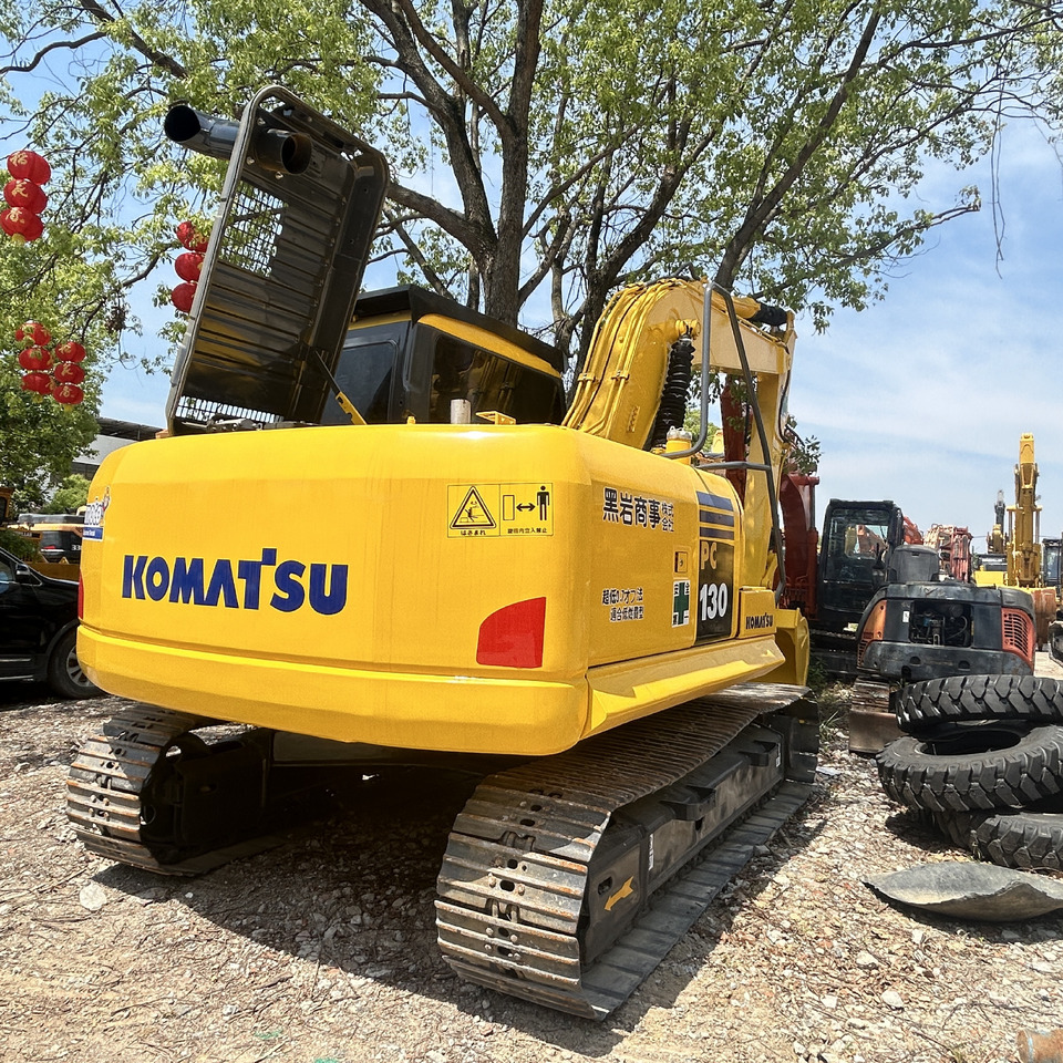 Komatsu PC130-7 Excavator - حفارات زحافة: صور 2 Komatsu PC130-7 Excavator - حفارات زحافة: صور 2