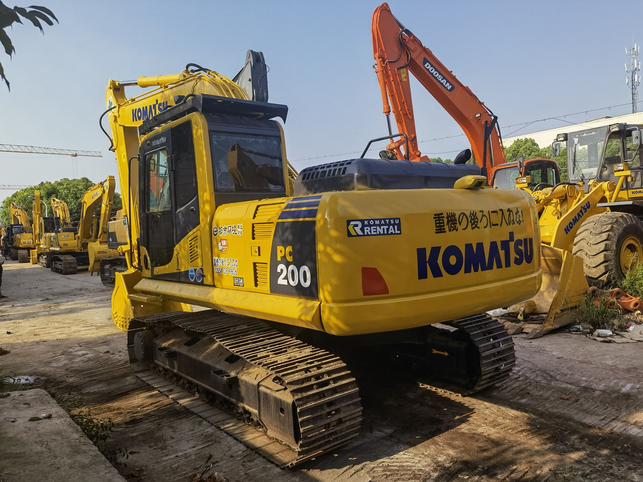 Komatsu PC200-8 Excavator - حفارات زحافة: صور 3 Komatsu PC200-8 Excavator - حفارات زحافة: صور 3