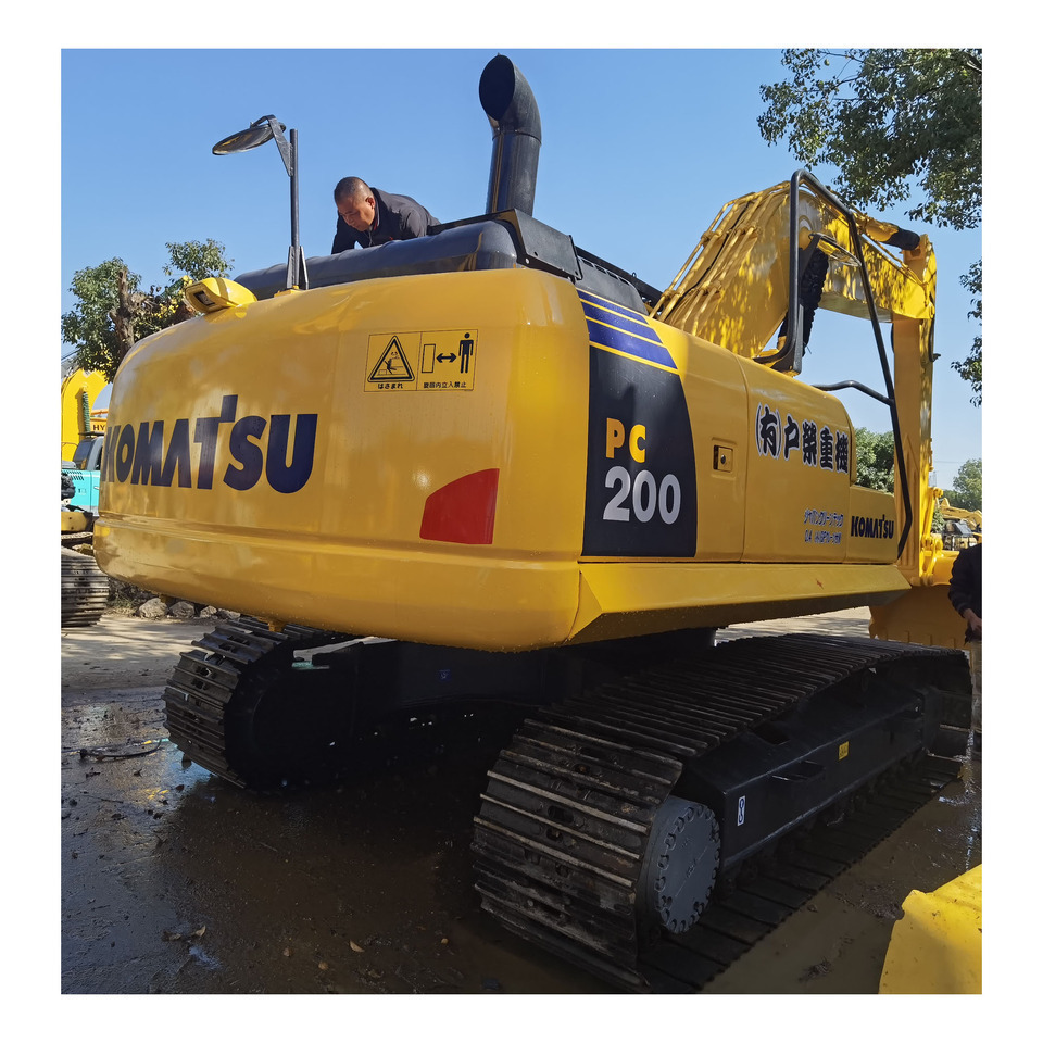 Komatsu PC200-8 Excavator - حفارات زحافة: صور 2 Komatsu PC200-8 Excavator - حفارات زحافة: صور 2