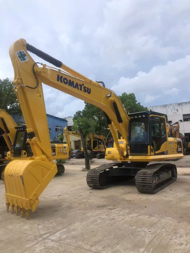 Komatsu PC200-8 Excavator - حفارات زحافة: صور 4 Komatsu PC200-8 Excavator - حفارات زحافة: صور 4