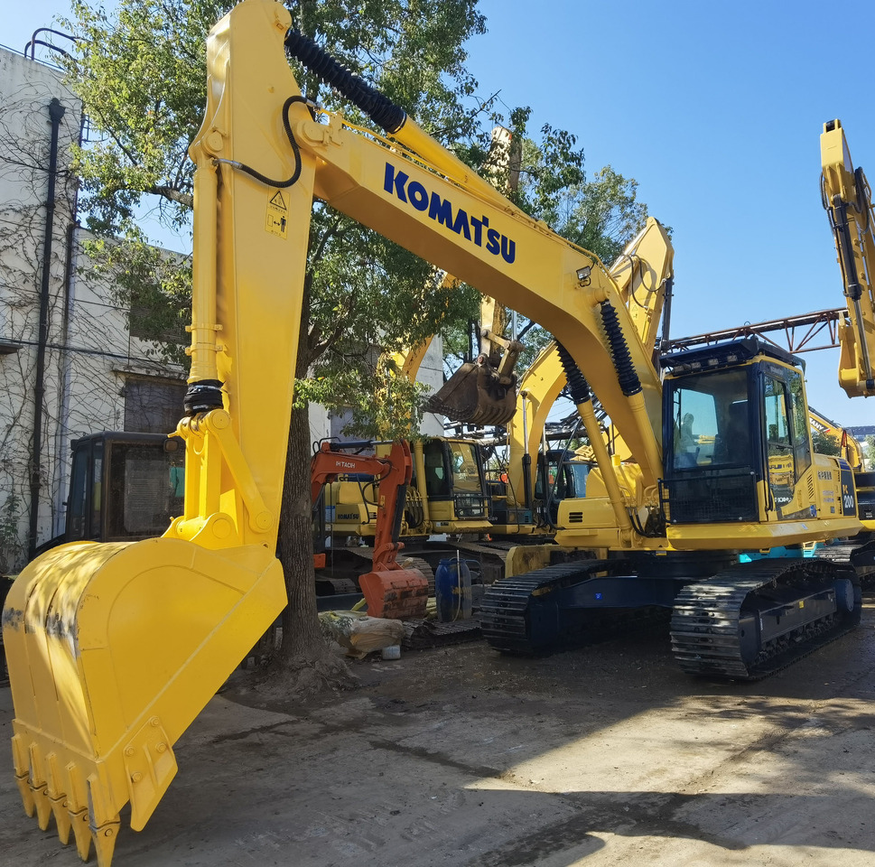 Komatsu PC200-8 Excavator - حفارات زحافة: صور 2 Komatsu PC200-8 Excavator - حفارات زحافة: صور 2