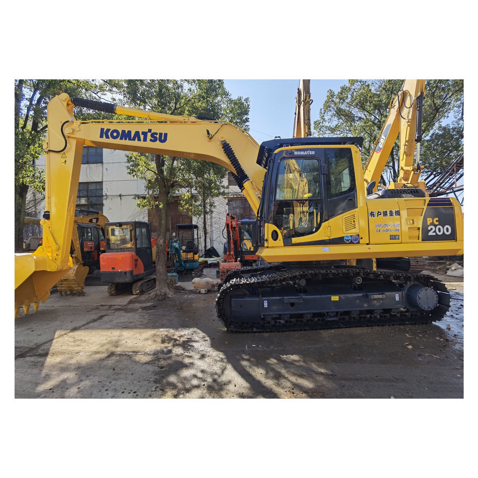 Komatsu PC200-8 Excavator - حفارات زحافة: صور 3 Komatsu PC200-8 Excavator - حفارات زحافة: صور 3