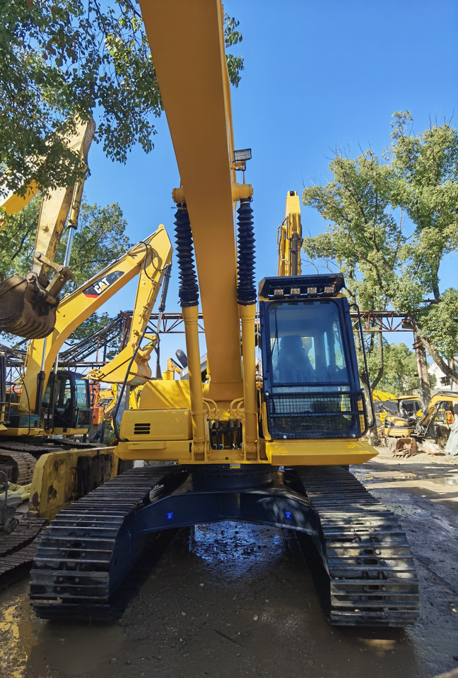 Komatsu PC200-8 Excavator - حفارات زحافة: صور 3 Komatsu PC200-8 Excavator - حفارات زحافة: صور 3