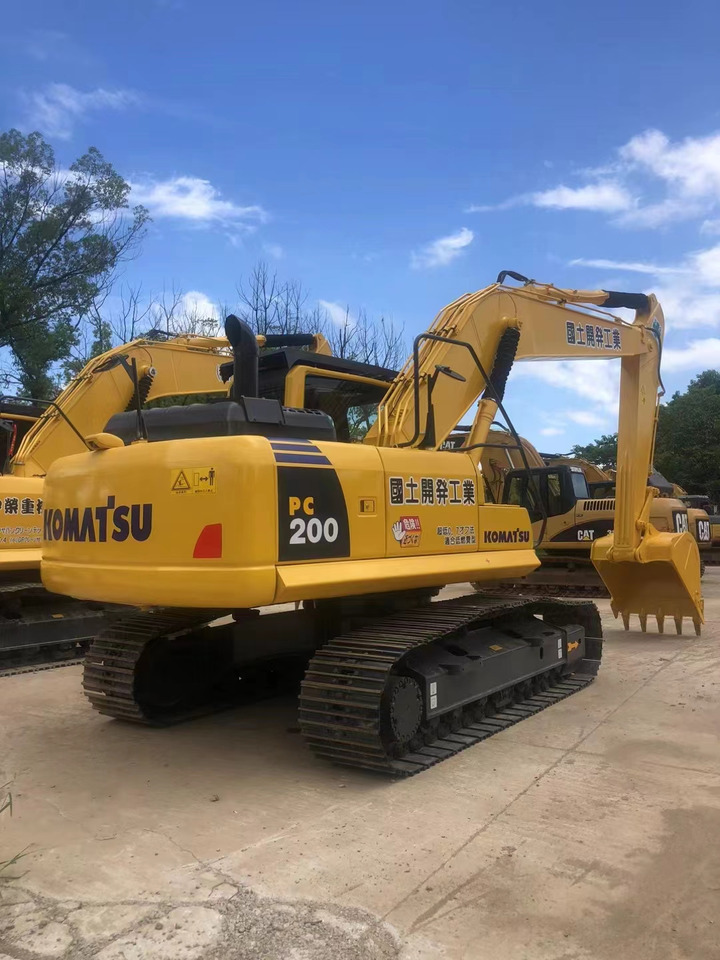 Komatsu PC200-8 Excavator - حفارات زحافة: صور 3 Komatsu PC200-8 Excavator - حفارات زحافة: صور 3