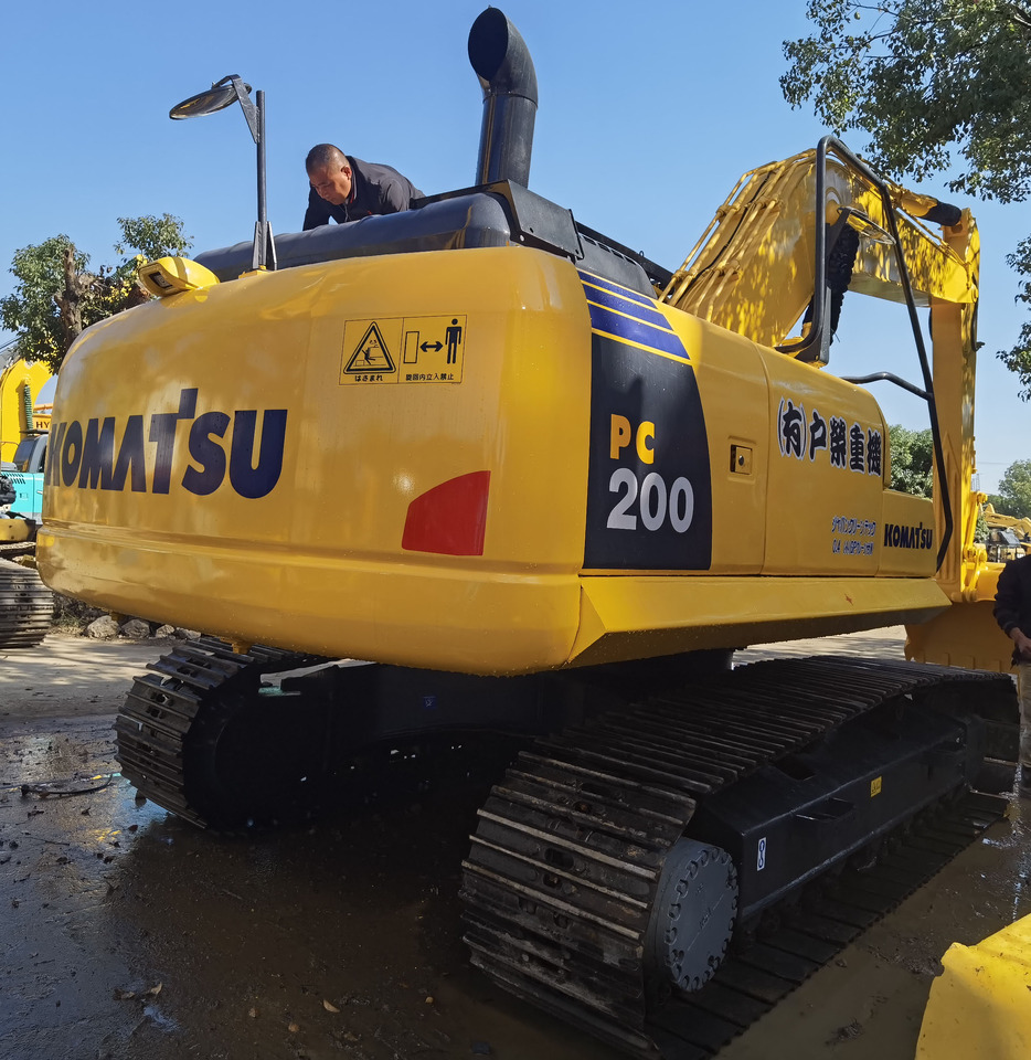 Komatsu PC200-8 Excavator - حفارات زحافة: صور 2 Komatsu PC200-8 Excavator - حفارات زحافة: صور 2