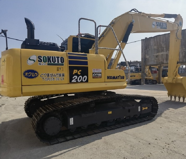 Komatsu PC200-8 Excavator - حفارات زحافة: صور 3 Komatsu PC200-8 Excavator - حفارات زحافة: صور 3