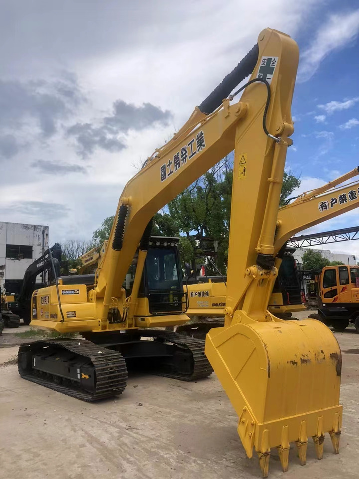 Komatsu PC200-8 Excavator - حفارات زحافة: صور 3 Komatsu PC200-8 Excavator - حفارات زحافة: صور 3
