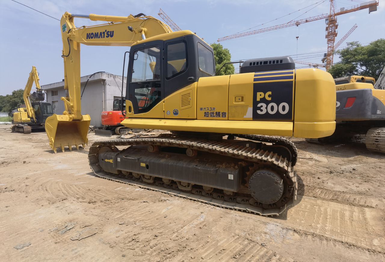 Komatsu PC300-7 Excavator - حفارات زحافة: صور 4 Komatsu PC300-7 Excavator - حفارات زحافة: صور 4