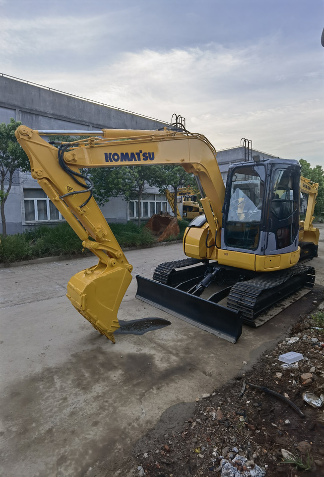 Komatsu pc78 Excavator - حفارات زحافة: صور 1 Komatsu pc78 Excavator - حفارات زحافة: صور 1
