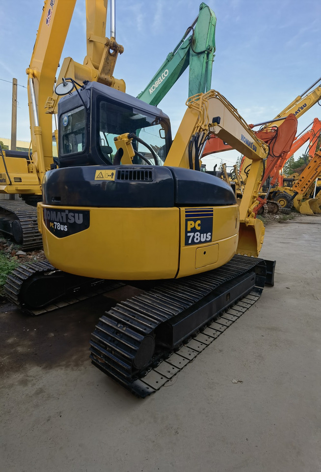 Komatsu pc78 Excavator - حفارات زحافة: صور 2 Komatsu pc78 Excavator - حفارات زحافة: صور 2