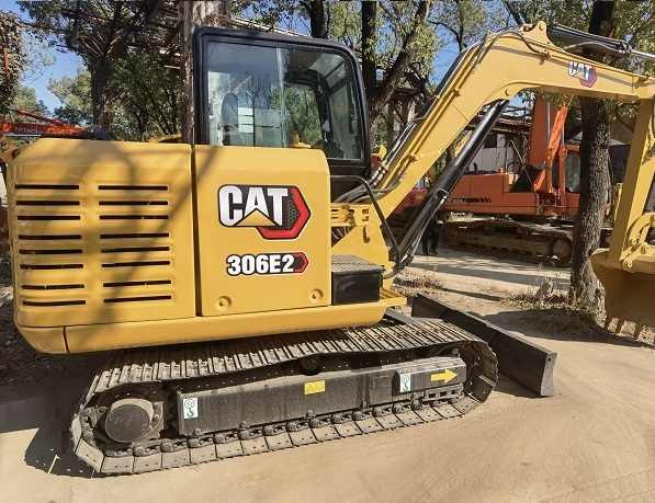 Second Hand Mini Excavator Caterpillar CAT 306e2 Crawler Wheel Excavator 6ton used caterpillar 306e2 crawler excavator in stock - حفارات زحافة: صور 2 Second Hand Mini Excavator Caterpillar CAT 306e2 Crawler Wheel Excavator 6ton used caterpillar 306e2 crawler excavator in stock - حفارات زحافة: صور 2