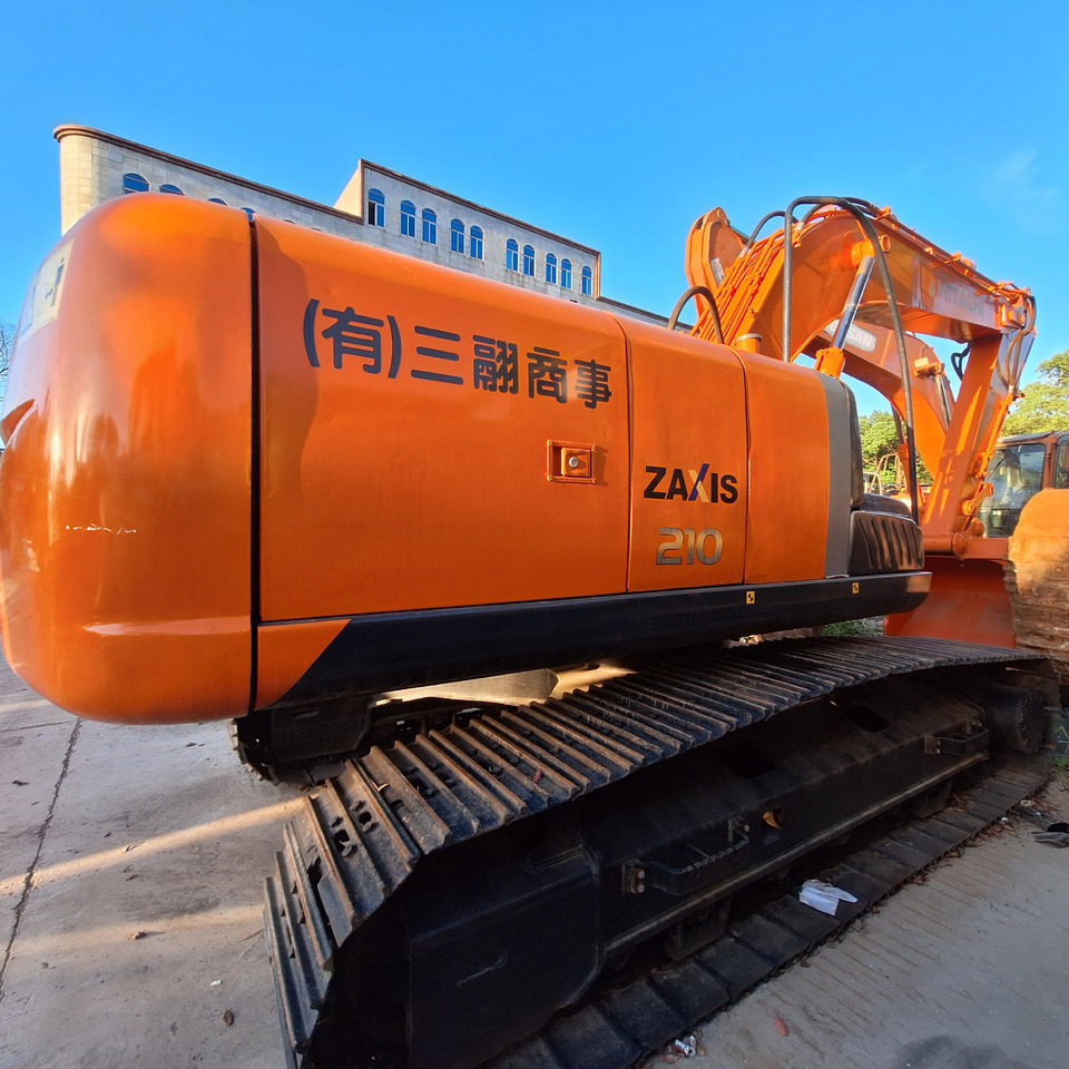 Second hand Hitachi ZX210 excavator - حفارة: صور 1 Second hand Hitachi ZX210 excavator - حفارة: صور 1