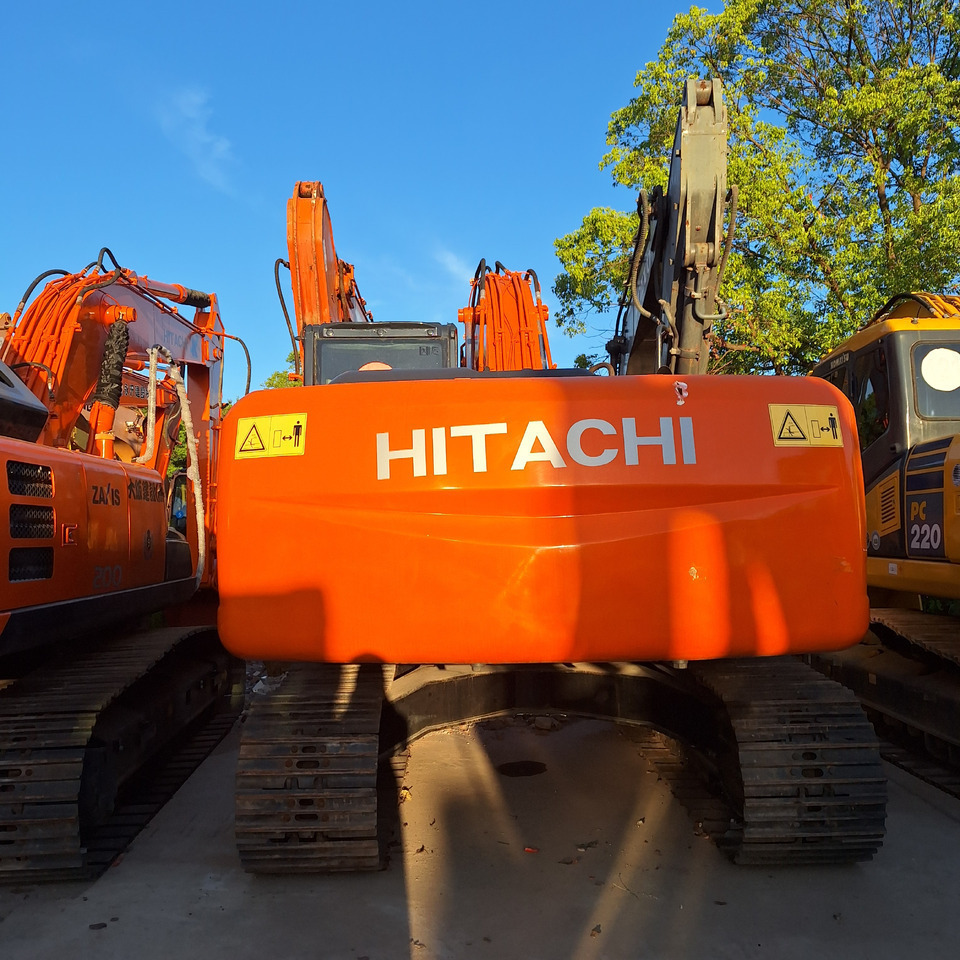 Second hand Hitachi ZX210 excavator - حفارة: صور 4 Second hand Hitachi ZX210 excavator - حفارة: صور 4