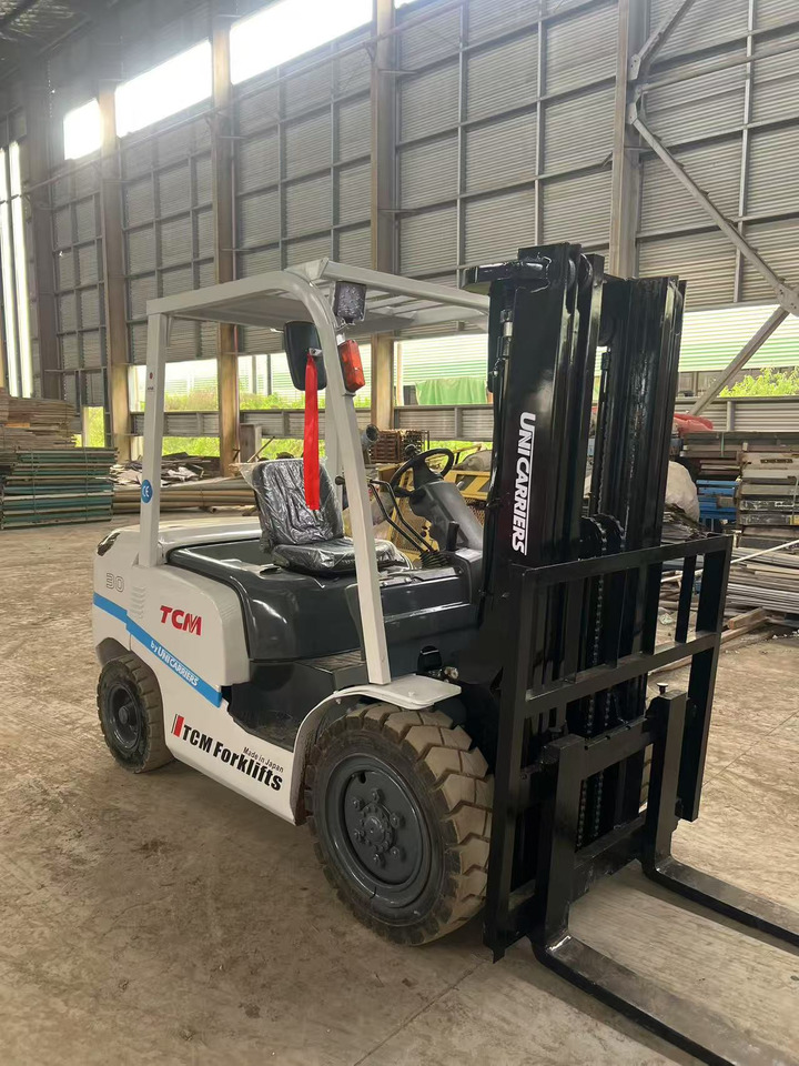 TCM FD30 Forklift - رافعة شوكية ديزل: صور 4 TCM FD30 Forklift - رافعة شوكية ديزل: صور 4