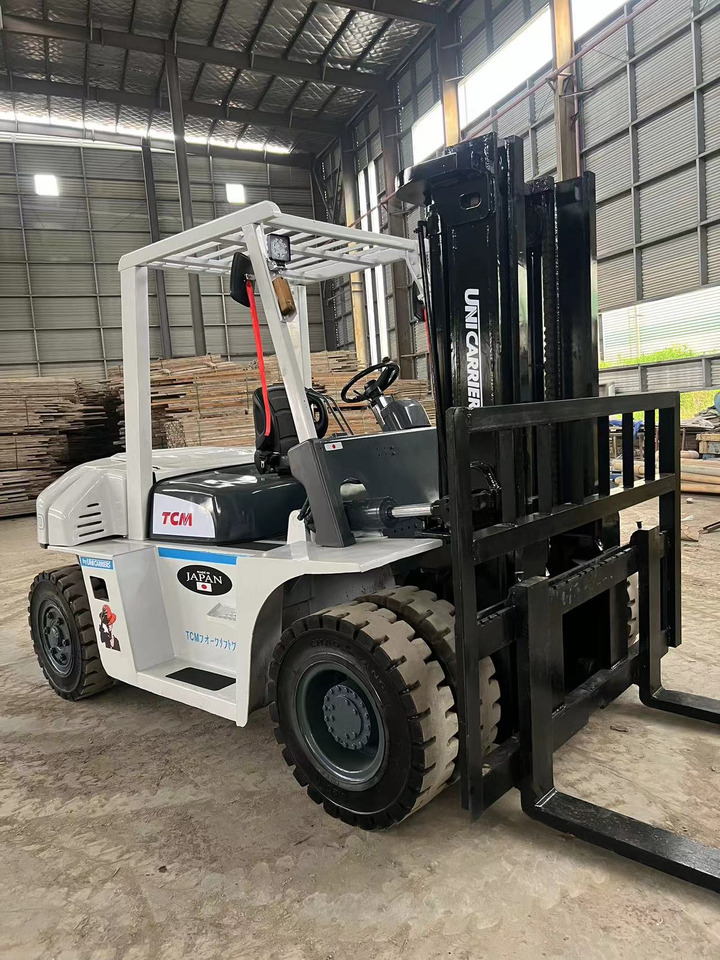 TCM FD70 Forklift - رافعة شوكية ديزل: صور 3 TCM FD70 Forklift - رافعة شوكية ديزل: صور 3
