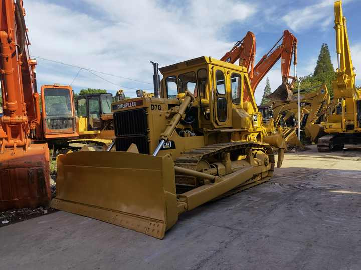 Used Cat Bulldozer D7G CAT Crawler Tractor D7G second hand Caterpillar Bulldozers CAT D7 Bulldozer For Sale - بلدوزر: صور 2 Used Cat Bulldozer D7G CAT Crawler Tractor D7G second hand Caterpillar Bulldozers CAT D7 Bulldozer For Sale - بلدوزر: صور 2