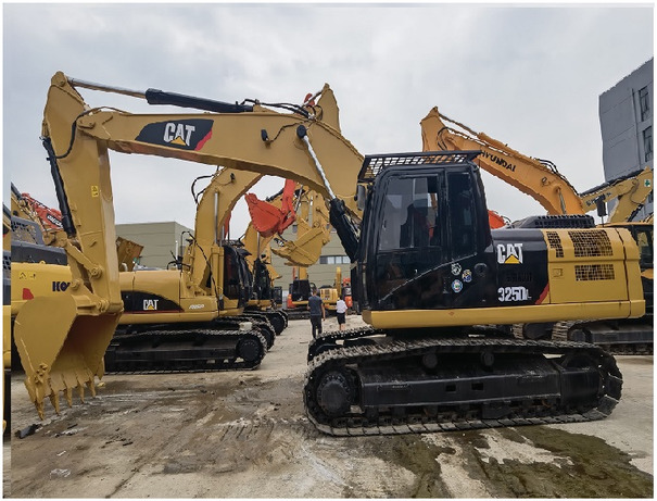 Used Excavator cat 325dl Japanese used excavator cat 325dl with High Quality in Stock for Engineering - حفارات زحافة: صور 1 Used Excavator cat 325dl Japanese used excavator cat 325dl with High Quality in Stock for Engineering - حفارات زحافة: صور 1
