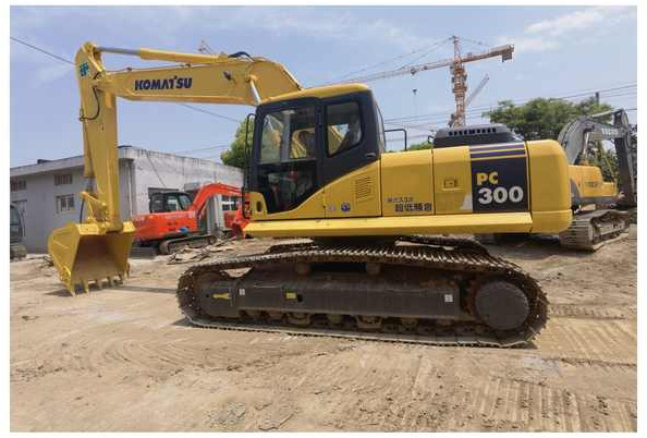 Komatsu PC300-7 excavator used komatsu pc350-7 pc300-7 pc240-7 PC220-7 PC230-7 PC210-7 PC200-7 in competitive price - حفارات زحافة: صور 1 Komatsu PC300-7 excavator used komatsu pc350-7 pc300-7 pc240-7 PC220-7 PC230-7 PC210-7 PC200-7 in competitive price - حفارات زحافة: صور 1