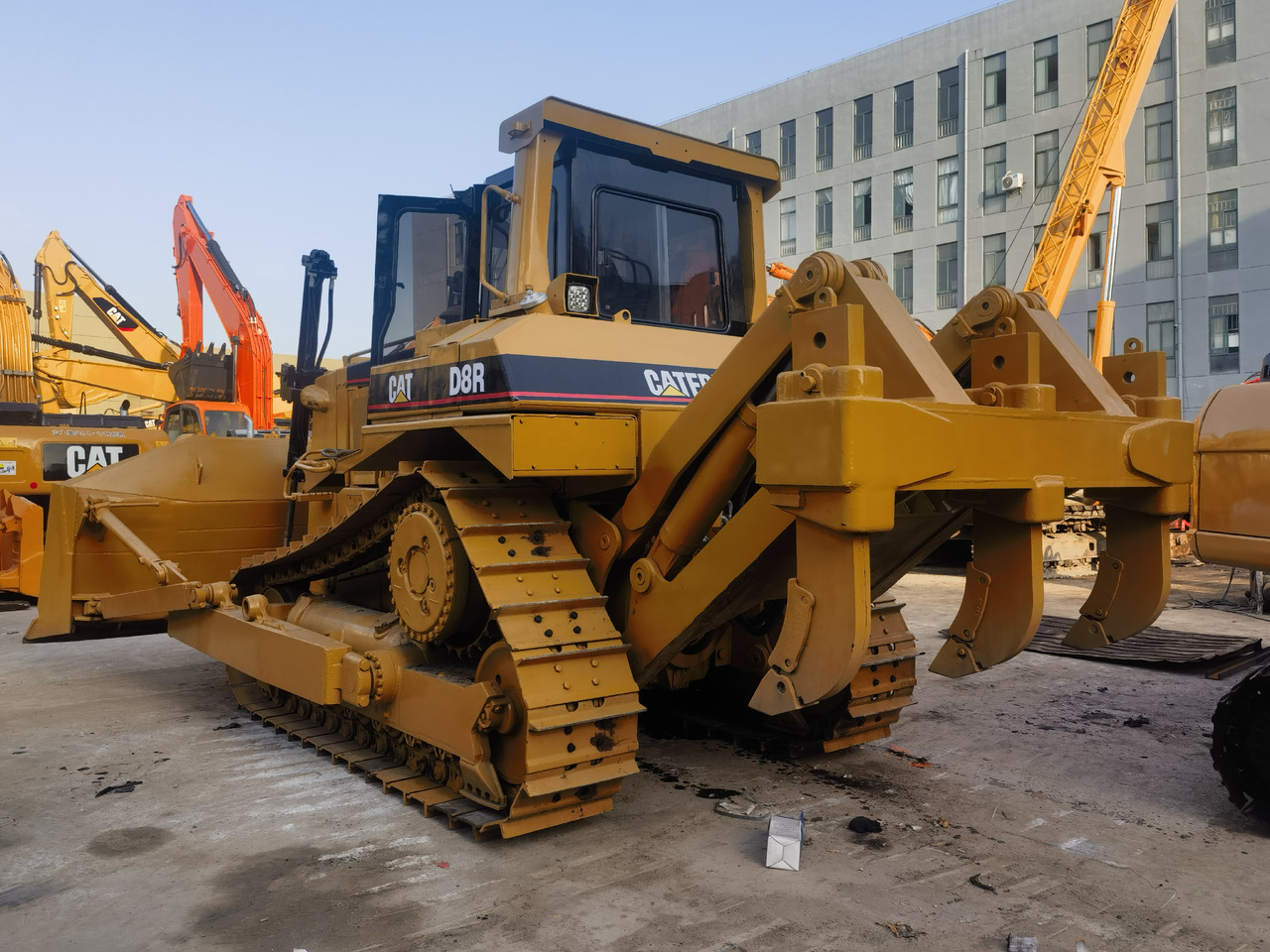 Used cat d8r bulldozer - بلدوزر: صور 4 Used cat d8r bulldozer - بلدوزر: صور 4