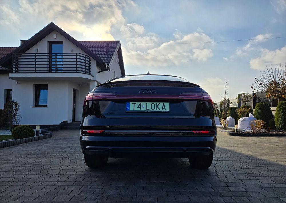 سيدان Audi e-tron 55 Quattro S Line: صور 8 سيدان Audi e-tron 55 Quattro S Line: صور 8