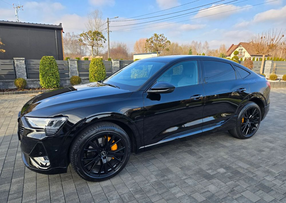 سيدان Audi e-tron 55 Quattro S Line: صور 15 سيدان Audi e-tron 55 Quattro S Line: صور 15