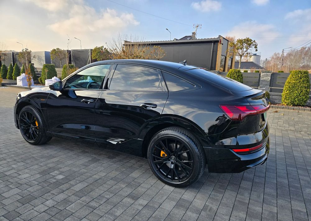 سيدان Audi e-tron 55 Quattro S Line: صور 17 سيدان Audi e-tron 55 Quattro S Line: صور 17