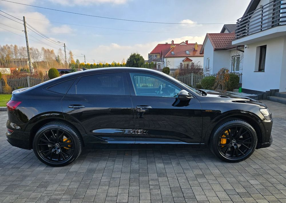 سيدان Audi e-tron 55 Quattro S Line: صور 20 سيدان Audi e-tron 55 Quattro S Line: صور 20