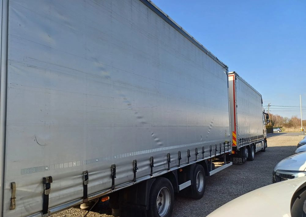 DAF XF 480 SUPER SPACE CAB / ZESTAW TANDEM PRZEJAZDOWY 120m3 - شاحنة ستارة: صور 3 DAF XF 480 SUPER SPACE CAB / ZESTAW TANDEM PRZEJAZDOWY 120m3 - شاحنة ستارة: صور 3