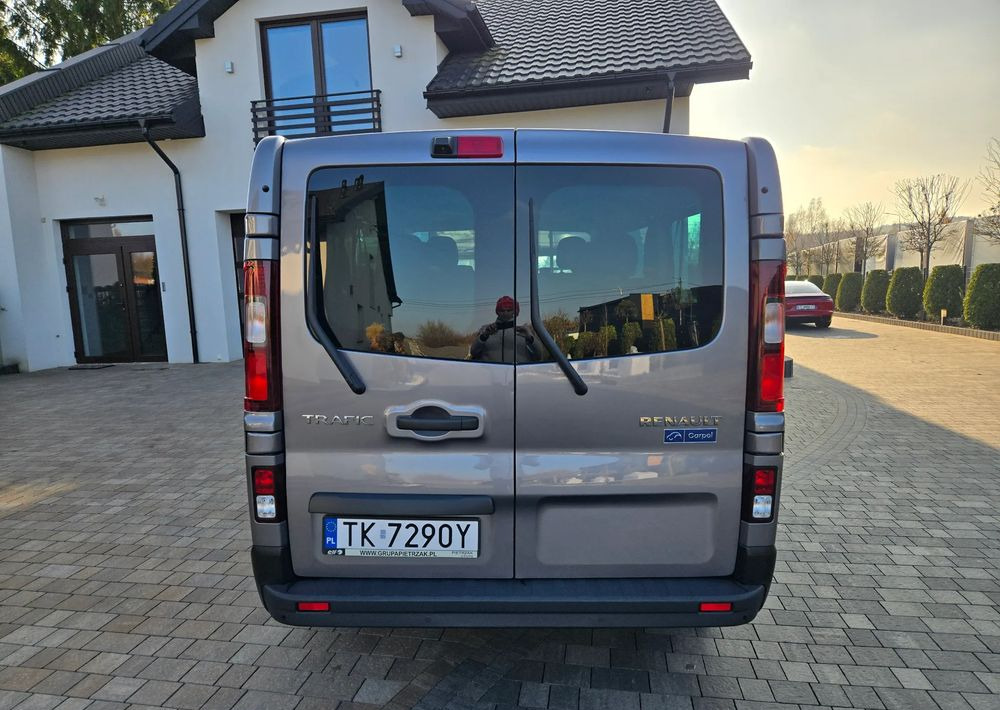 Renault Trafic Grand SpaceClass 2.0 dCi EDC - صغيرة, ميكروباص: صور 4 Renault Trafic Grand SpaceClass 2.0 dCi EDC - صغيرة, ميكروباص: صور 4
