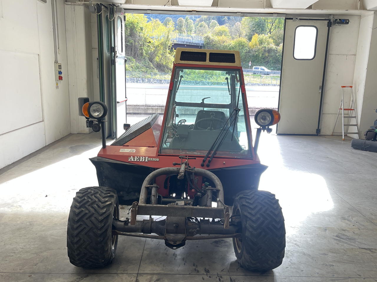 AEBI TT 70 S - جرار: صور 3 AEBI TT 70 S - جرار: صور 3