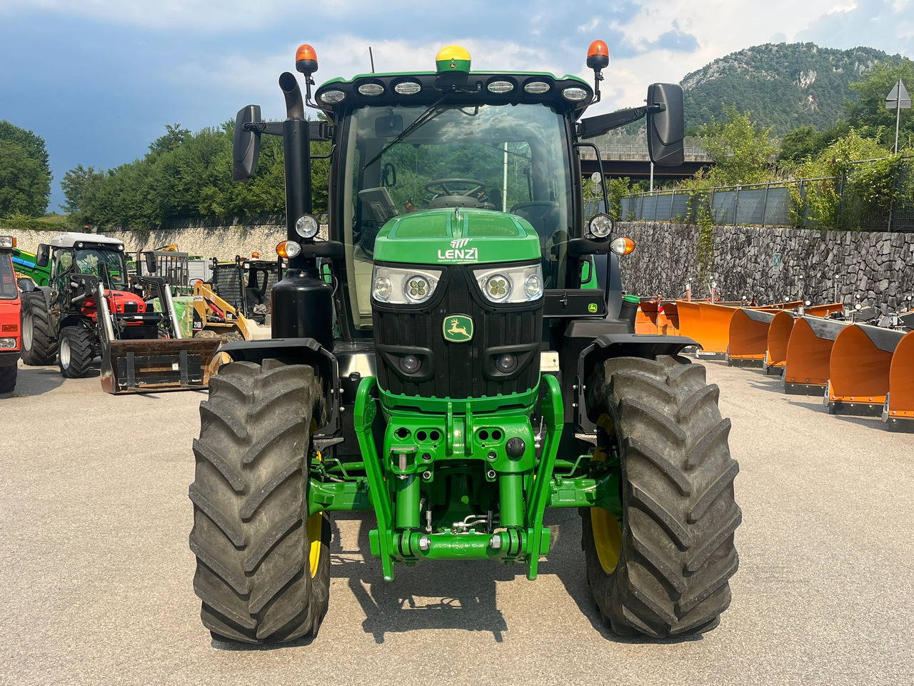 JOHN DEERE 6145 R - جرار: صور 3 JOHN DEERE 6145 R - جرار: صور 3
