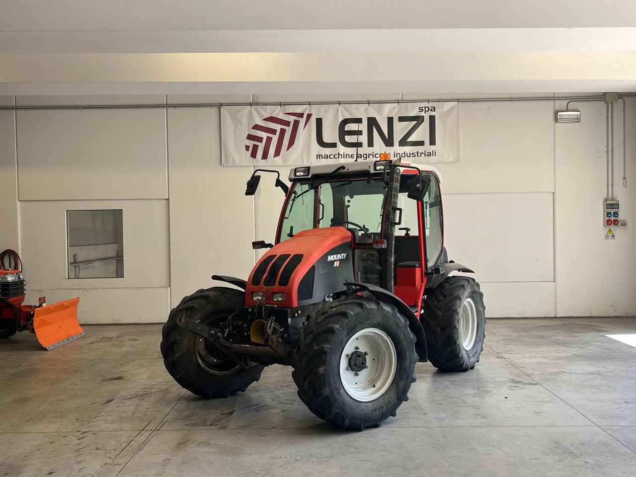 REFORM MOUNTY 80 - جرار: صور 1 REFORM MOUNTY 80 - جرار: صور 1