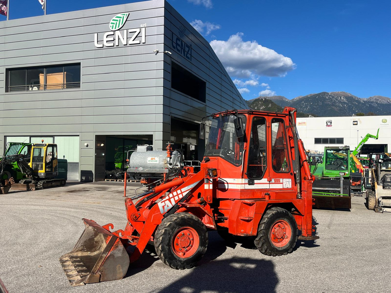 TERNA FAI 555 - حفار متعدد الاستخدام: صور 1 TERNA FAI 555 - حفار متعدد الاستخدام: صور 1