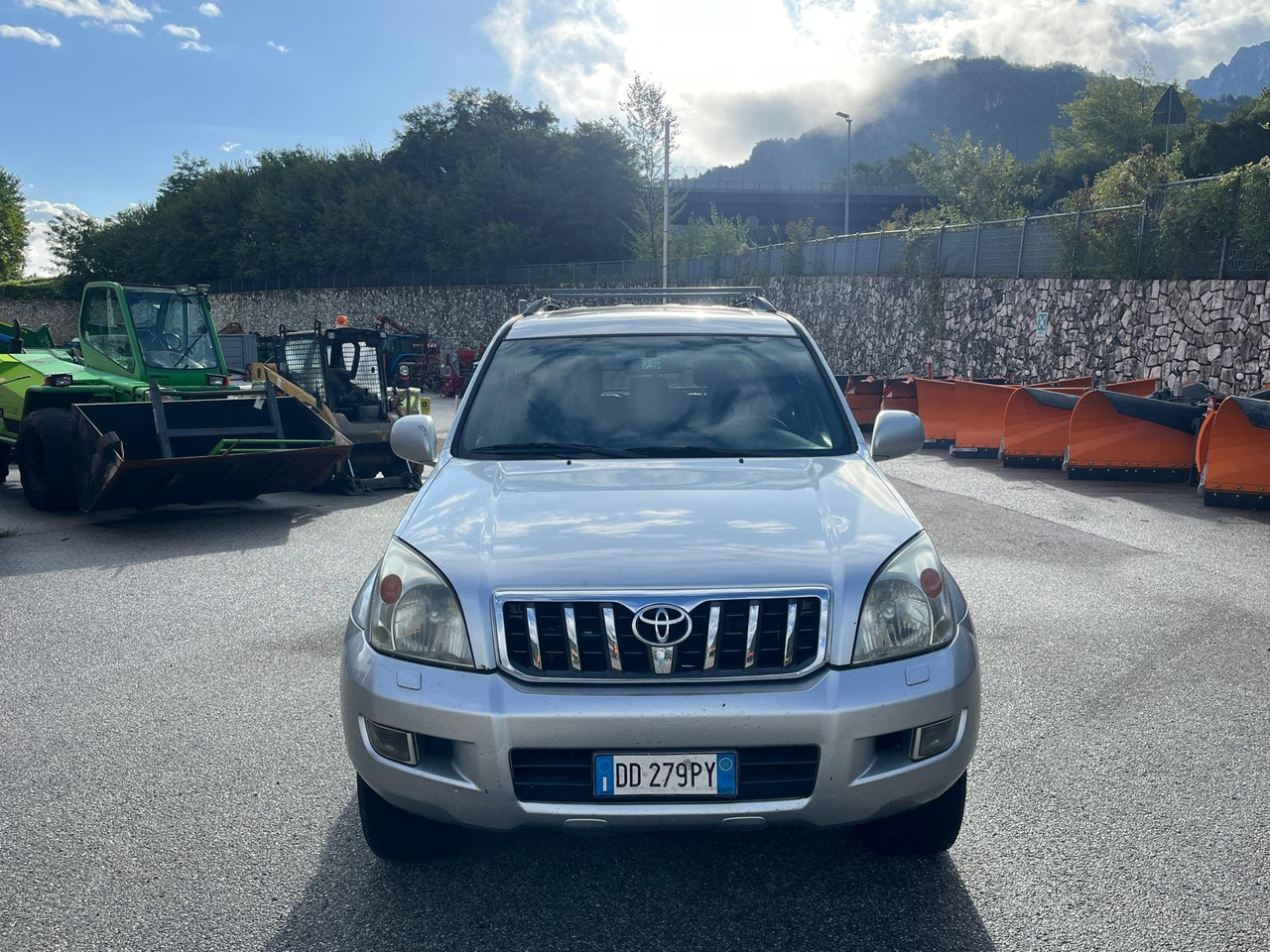 TOYOTA LAND CRUISER 4X4 3.0 D-4D - سيارة: صور 3 TOYOTA LAND CRUISER 4X4 3.0 D-4D - سيارة: صور 3